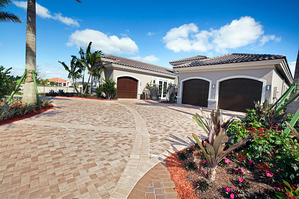 Best Decorative Driveway Pavers  in Beardstown, IL